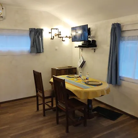 Casa Chiomei Close M1 * Ujbarok