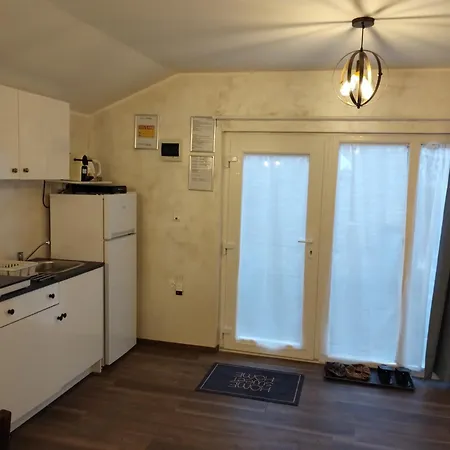 Casa Chiomei Close M1 Ujbarok