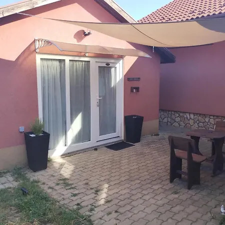 Casa Chiomei Close M1 Apartman Ujbarok